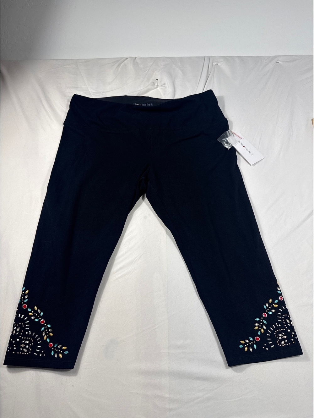 Intro Love the Fit Capri Leggings Woman 2X with Decorative Studs